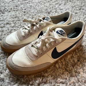 Men’s size 11.5 Nike Gum Bottom sneakers